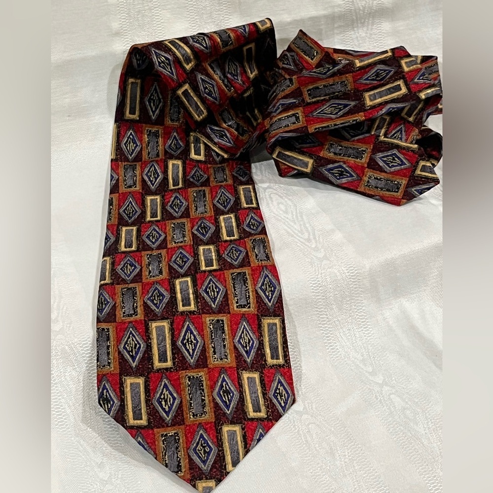 PAVIA MADE IN ITALY Geometric Pattern Silk Tie in Red, Gold, GRAY,